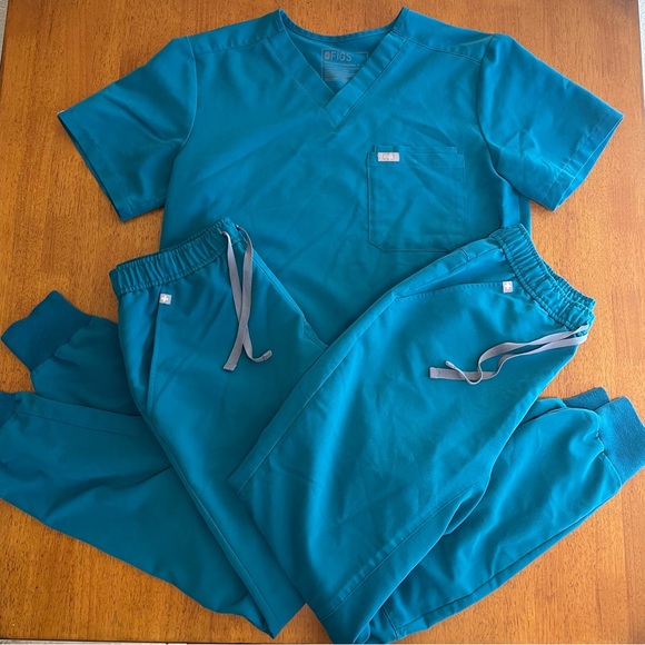 Mens Figs scrub set pacific blue 3 piece bundle